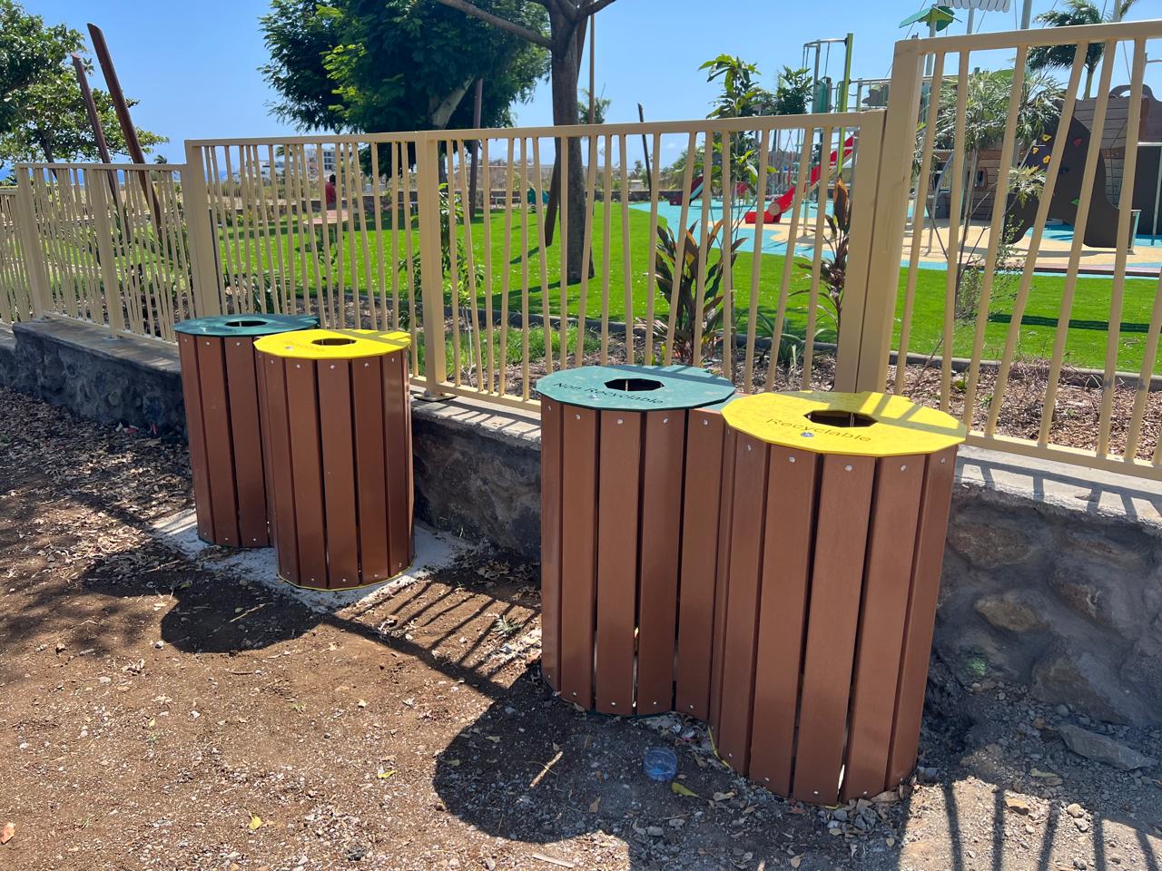 MOBILIERS - Fourniture et installation de mobiliers au sein du Parc Jean Pierre Esperet à la Trinité - SAINT DENIS